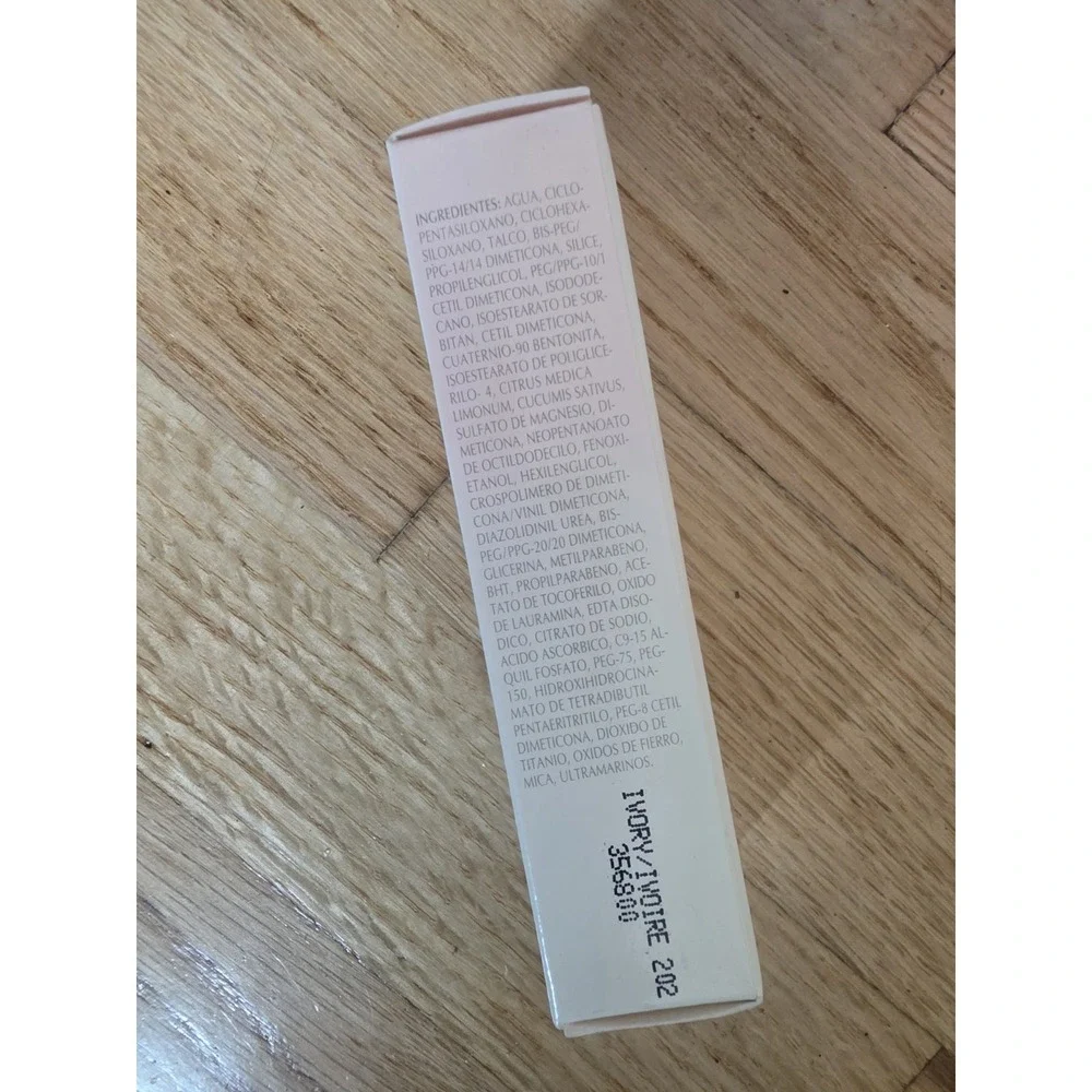 Mary Kay Medium Coverage Foundation Ivory 202 - Pink Cap # 356800 NIB